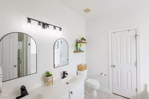 Bath - 320 Belve Dr, Garner, NC 27529 photo 3 of 4