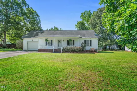 2105 Belford Dr, Sanford, NC 27330