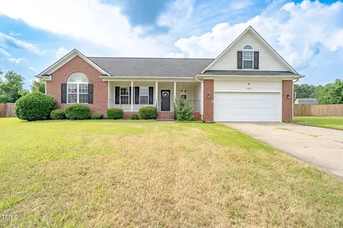 1300 Shoshone Place Pl, Fayetteville, NC 28314