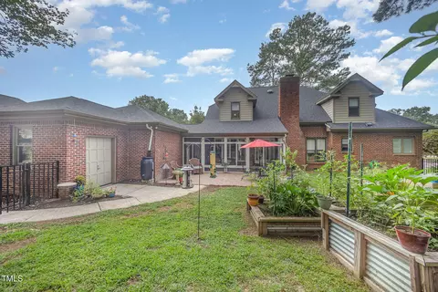 Exterior - 2006 Gottwald Ct, Garner, NC 27529 photo 2 of 15