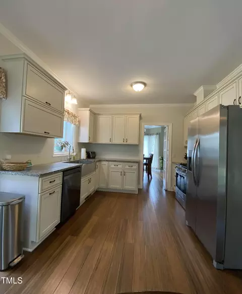 Kitchen - 2006 Gottwald Ct, Garner, NC 27529 photo 1 of 2