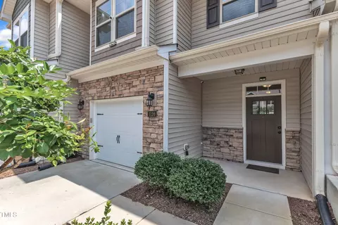 1126 Apogee Dr, Durham, NC 27713 photo 2