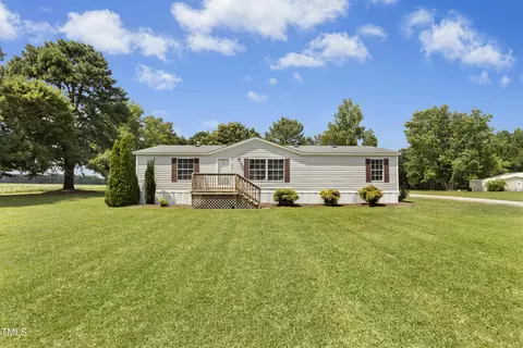 889 Pollock Rd, Kenly, NC 27542