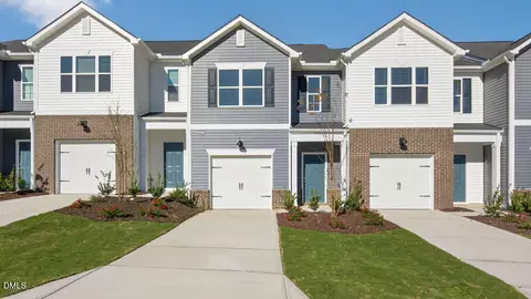 152 Starlight St, Sanford, NC 27330