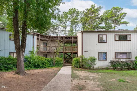 624 Pine Ridge Pl, Raleigh, NC 27609