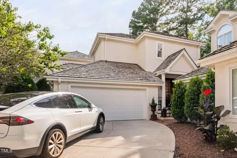 781 Crabtree Crossing Pkwy, Cary, NC 27513