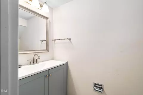 Bath - 4316 American Dr, Durham, NC 27705 photo 3 of 4
