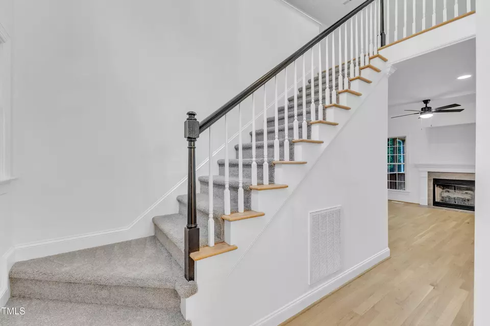 Entry Way - 2103 Troys Trl, Franklinton, NC 27525 photo 3 of 6