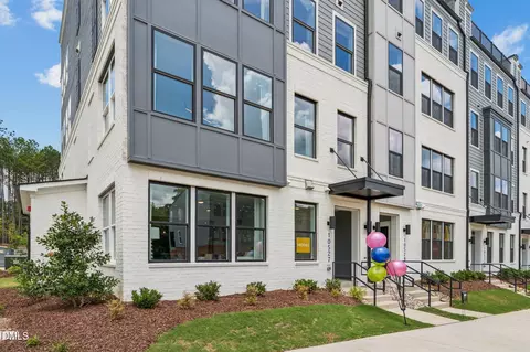 10543 Pleasant Branch Dr UNIT 101, Raleigh, NC 27614