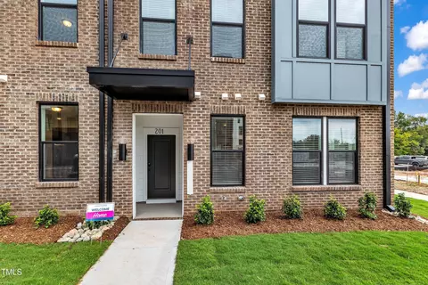 10549 Pleasant Branch Dr UNIT 101, Raleigh, NC 27614