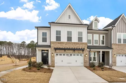 1201 Bell Heather Rd #16, Durham, NC 27703