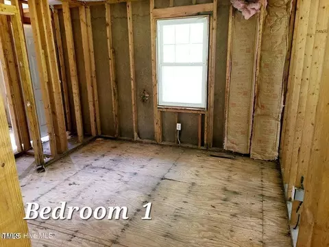 Bedroom - 16462 Nc Highway 210, Ivanhoe, NC 28447 photo 1 of 3