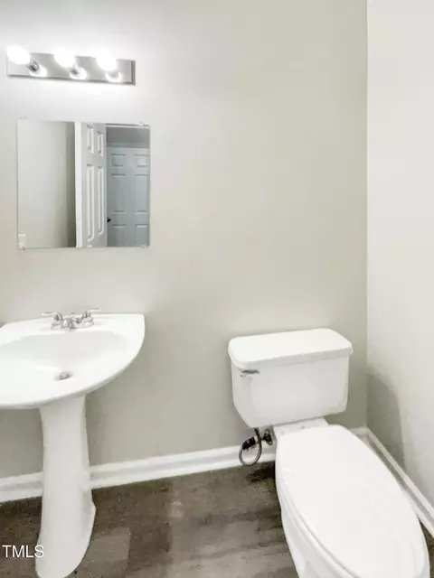 Bath - 215 Cheryl Ave, Durham, NC 27712 photo 2 of 3