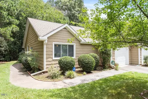 4201 Pin Oak Dr, Durham, NC 27707