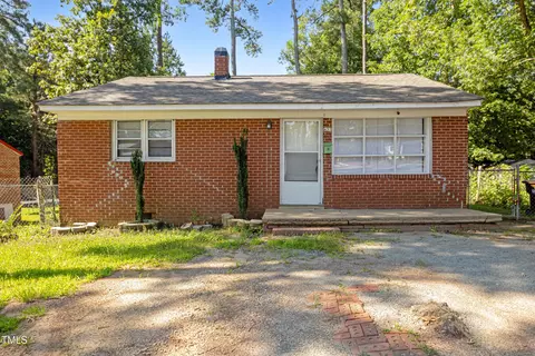 433 Evergreen Ln, Sanford, NC 27330