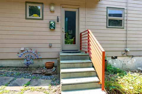 1228 Marshall St, Raleigh, NC 27604