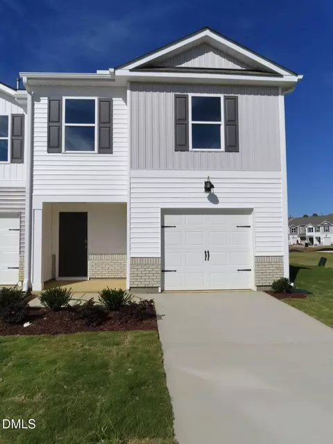 307 Honeycutt Oaks Dr, Angier, NC 27501