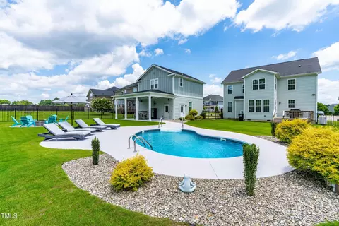 79 E Wellesley Dr, Clayton, NC 27520