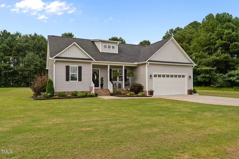 79 Morrison Dr, Dunn, NC 28334