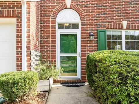 5300 Eolian Ct, Raleigh, NC 27607 photo 2