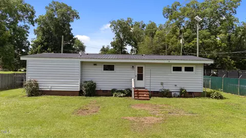 Exterior - 603 E Hill St, Benson, NC 27504 photo 2 of 2