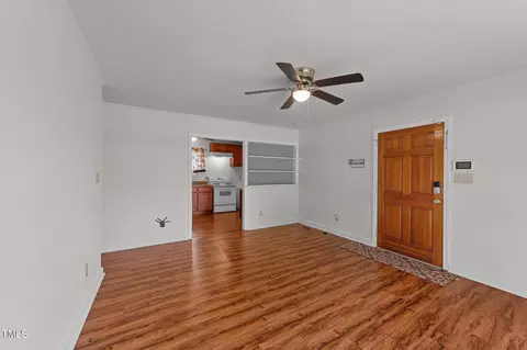 Living - 603 E Hill St, Benson, NC 27504 photo 4 of 5