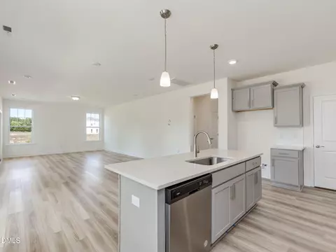 625 Hipwood Dr, Zebulon, NC 27597
