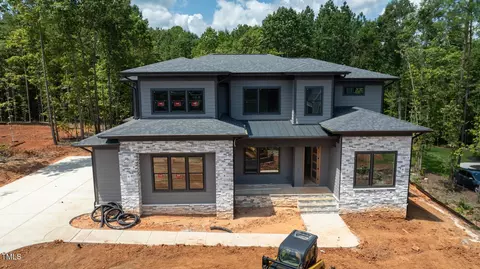 3921 Cedar Knolls Dr, Youngsville, NC 27596