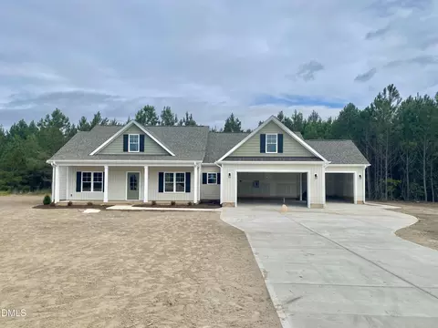 109 Rae Dr, Pikeville, NC 27863