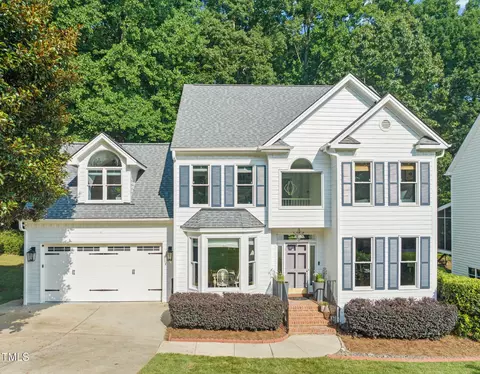 203 Crickentree Dr, Cary, NC 27518