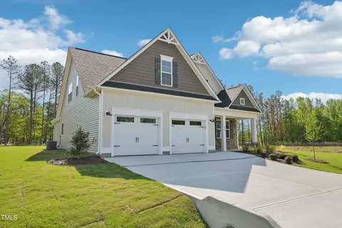 72 Hewitt Woods Dr, Clayton, NC 27527