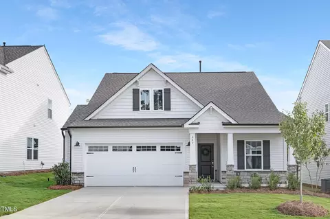 641 Bent Willow Dr #128, Clayton, NC 27527