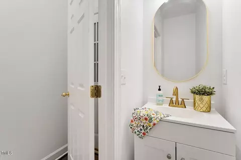 Bath - 116 Agassi Ct, Cary, NC 27511 photo 1 of 4