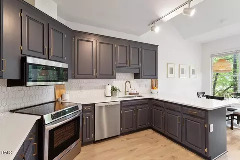 Kitchen - 116 Agassi Ct, Cary, NC 27511 photo 2 of 5