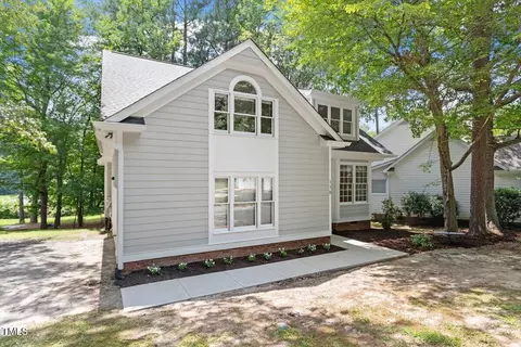 Exterior - 116 Agassi Ct, Cary, NC 27511 photo 2 of 10