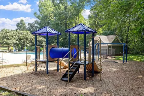 Exterior - 116 Agassi Ct, Cary, NC 27511 photo 7 of 10