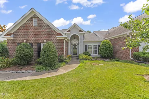 104 Ashmore Dr, Cary, NC 27519