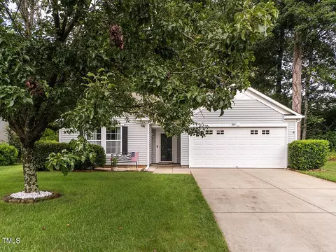 600 Hawthorn Ridge Dr, Whitsett, NC 27377