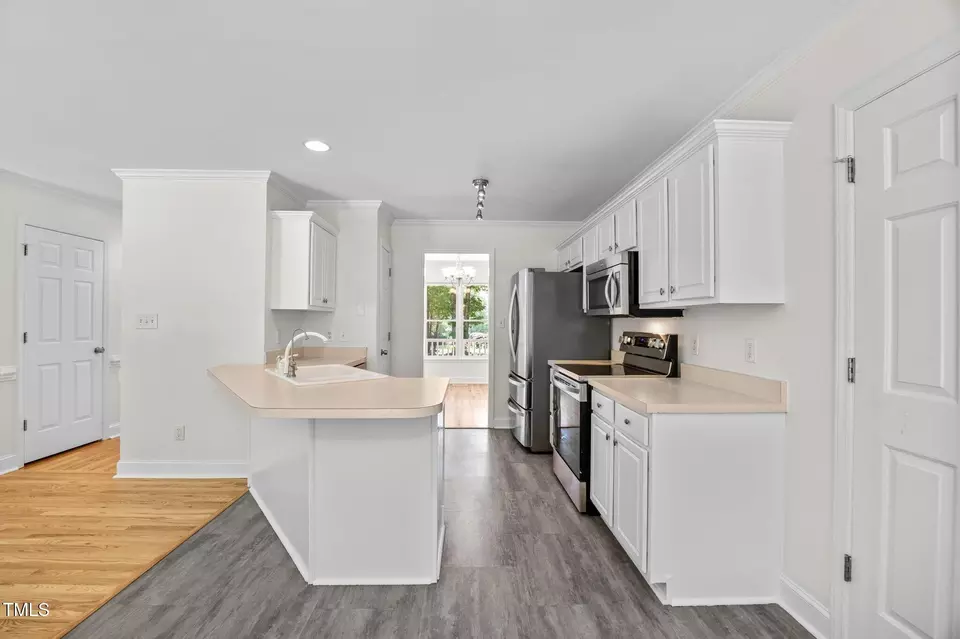 Kitchen - 18 Indian Pipe Trl, Bahama, NC 27503 photo 5 of 7