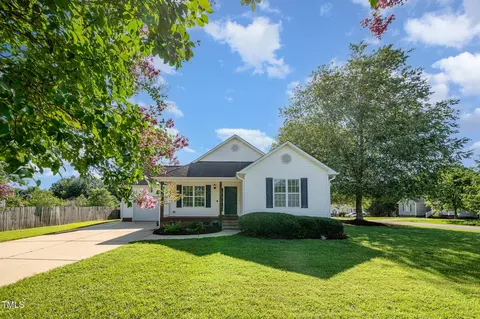 16 Miracle Way, Clayton, NC 27520