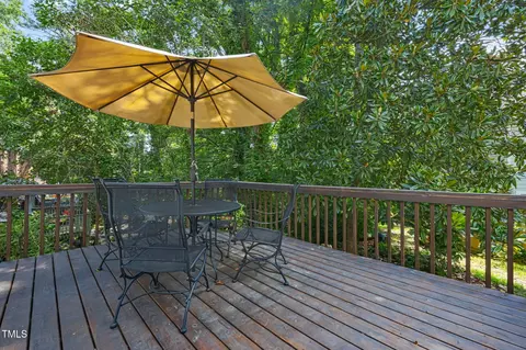 Exterior - 524 Gardner St, Raleigh, NC 27607 photo 8 of 11