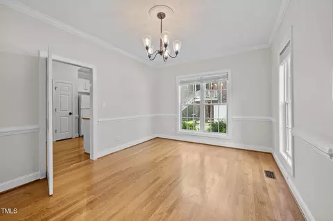 Dining - 524 Gardner St, Raleigh, NC 27607 photo 1 of 1
