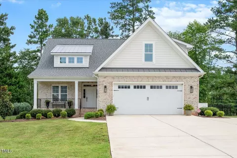 404 Eagle Ct, Henderson, NC 27536