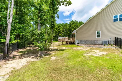 Exterior - 123 Trapper Pl, Benson, NC 27504 photo 10 of 12