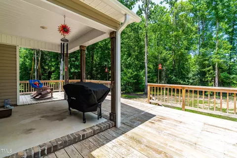 Exterior - 123 Trapper Pl, Benson, NC 27504 photo 4 of 12