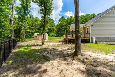 Exterior - 123 Trapper Pl, Benson, NC 27504 photo 9 of 12