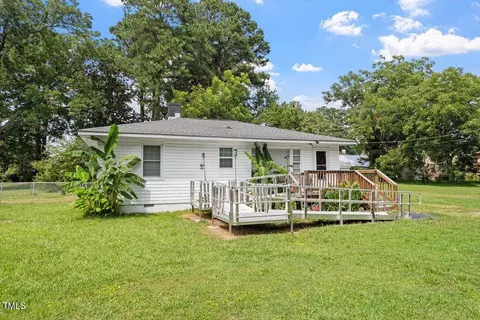 303 E Wayne St, Fremont, NC 27830