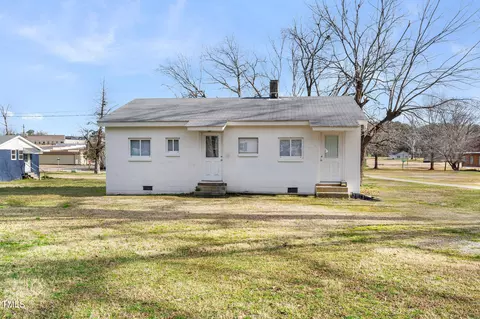 303 Rosin Hill St, Spring Hope, NC 27882