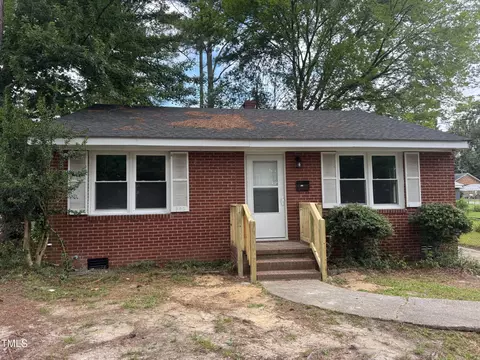 902 Meadow St S, Wilson, NC 27893