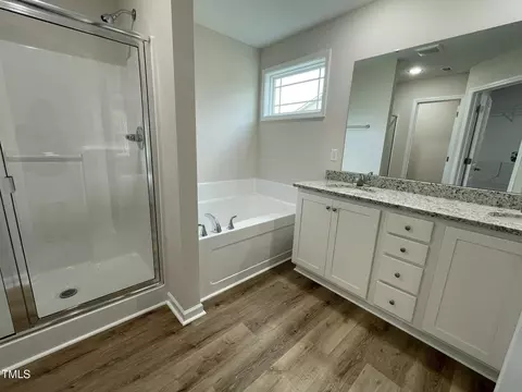 Bath - 305 Touchdown Way, Benson, NC 27504 photo 2 of 4